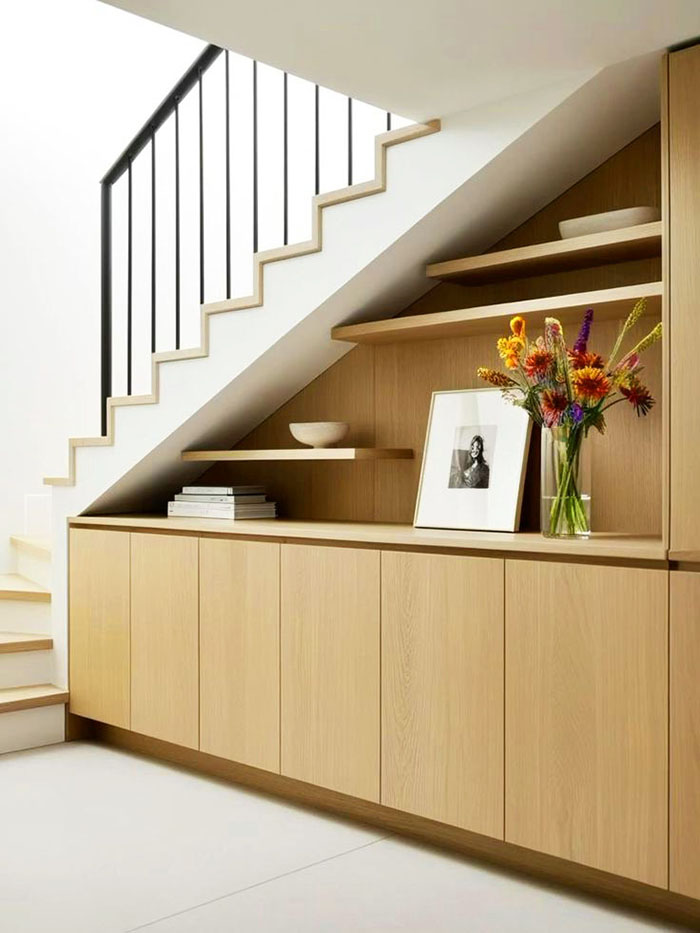 Tủ trang trí gầm cầu thang